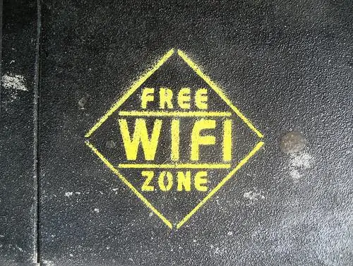 You’re entering the Wi-Fi zone. (Photo: Flickr/Erin Pettigrew)