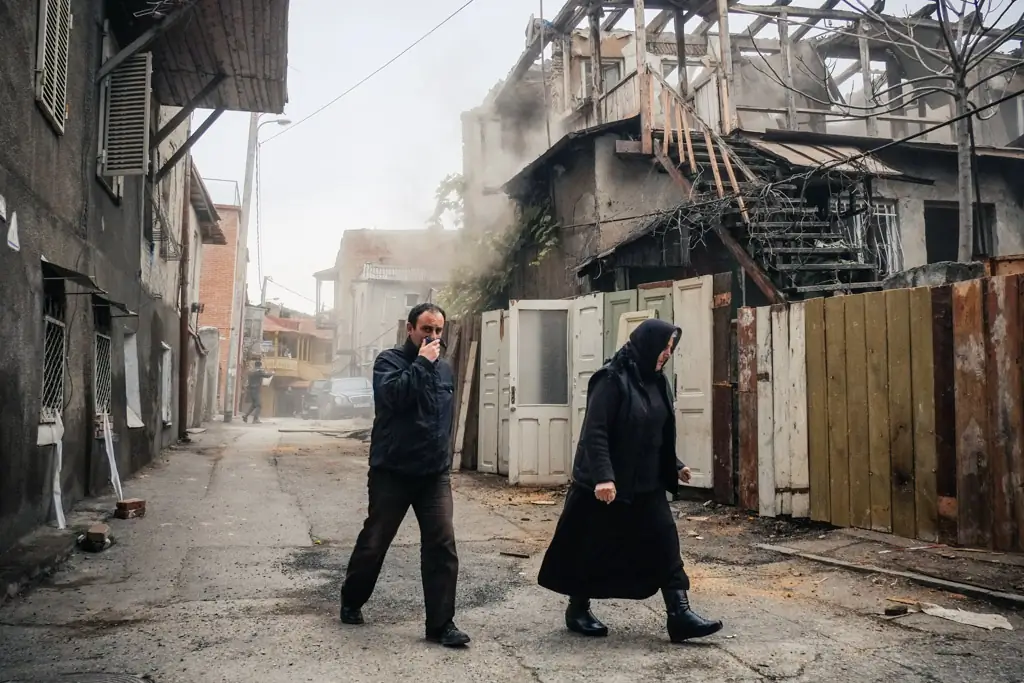 Old Tbilisi, Georgia: ¿belleza Decadente O Nacimiento De Una Trampa Para Turistas?