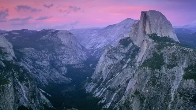 California Kohal Rändab Massiline Lepatriinude Pilv